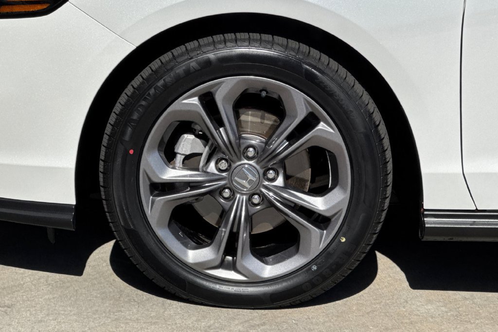 Certified 2023 Honda Accord EX image 31