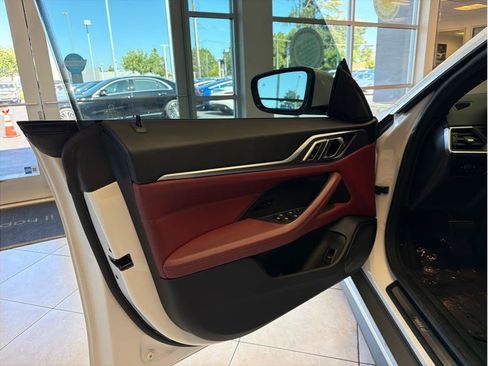 Used 2023 BMW i4 eDrive35 w/ Premium Package RWD image 9
