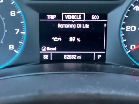 Used 2022 Chevrolet Equinox LS w/ LPO, Floor Liner Package AWD/4WD image 28