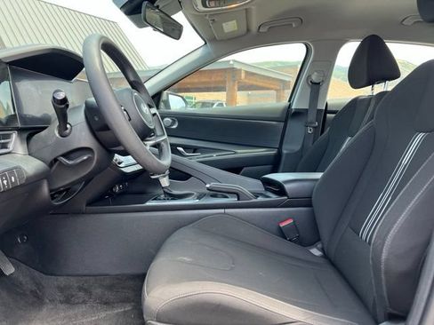 Used 2024 Hyundai Elantra SEL FWD image 14
