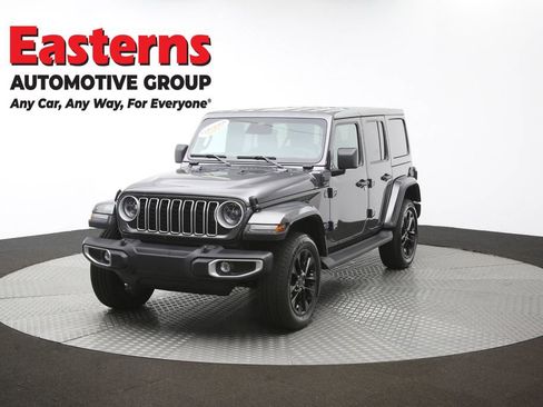 Used 2025 Jeep Wrangler Unlimited Sahara AWD/4WD image 54