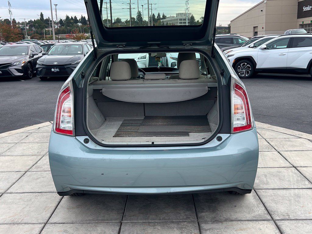 Used 2015 Toyota Prius Three w/ Solar Roof Package FWD image 10