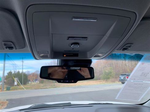 Used 2015 GMC Yukon XL SLE w/ Convenience Package image 36