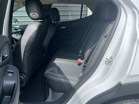 Used 2025 Buick Encore GX Preferred image 21