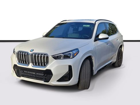 Used 2023 BMW X1 xDrive28i w/ M Sport Package AWD/4WD image 2