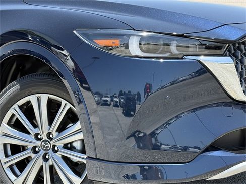 New 2025 MAZDA CX-5 Signature image 3