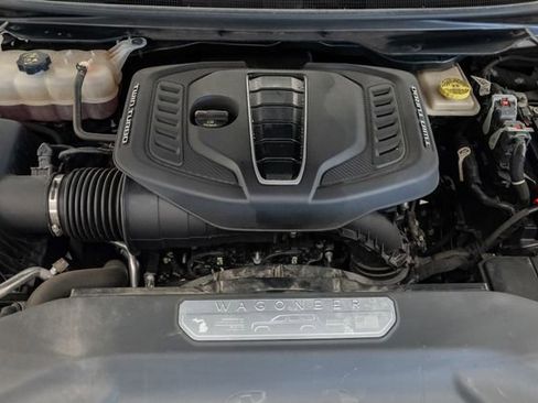 Certified 2023 Jeep Grand Wagoneer Series II AWD/4WD image 3