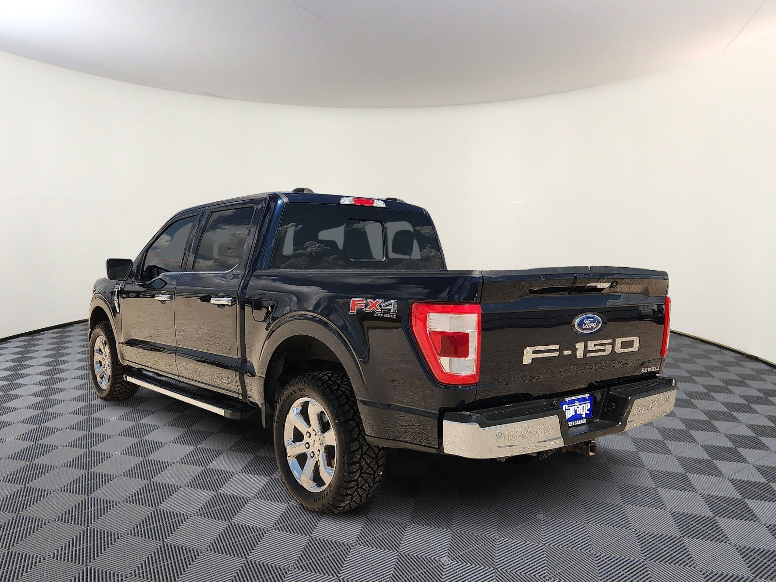 Used 2023 Ford F150 Lariat w/ Trailer Tow Package AWD/4WD image 3
