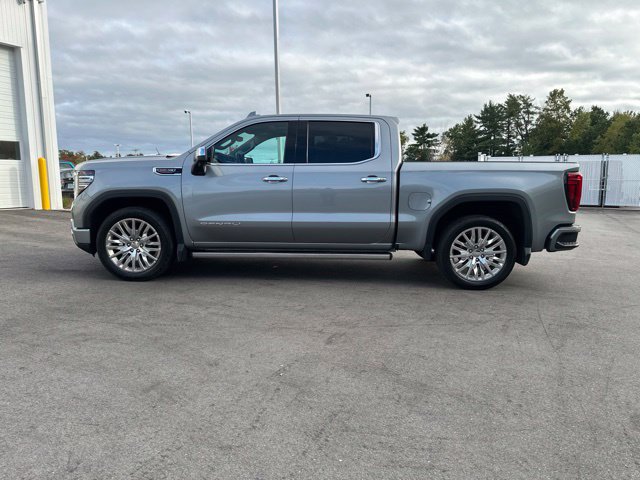 Used 2023 GMC Sierra 1500 Denali w/ Technology Package AWD/4WD image 2
