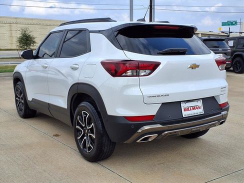 Used 2023 Chevrolet TrailBlazer ACTIV w/ Convenience Package image 2