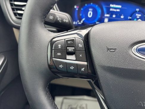 Used 2021 Ford Escape SEL w/ Technology Package FWD image 31