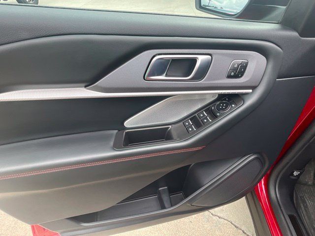 Used 2025 Ford Explorer ST AWD/4WD image 23