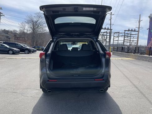 Used 2020 Toyota RAV4 XLE w/ Convenience Package image 13