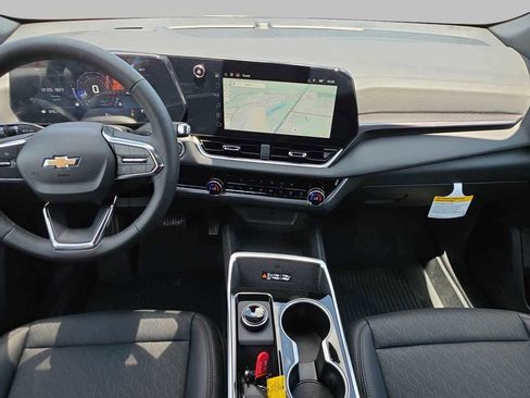 New 2026 Chevrolet Equinox LT FWD image 12