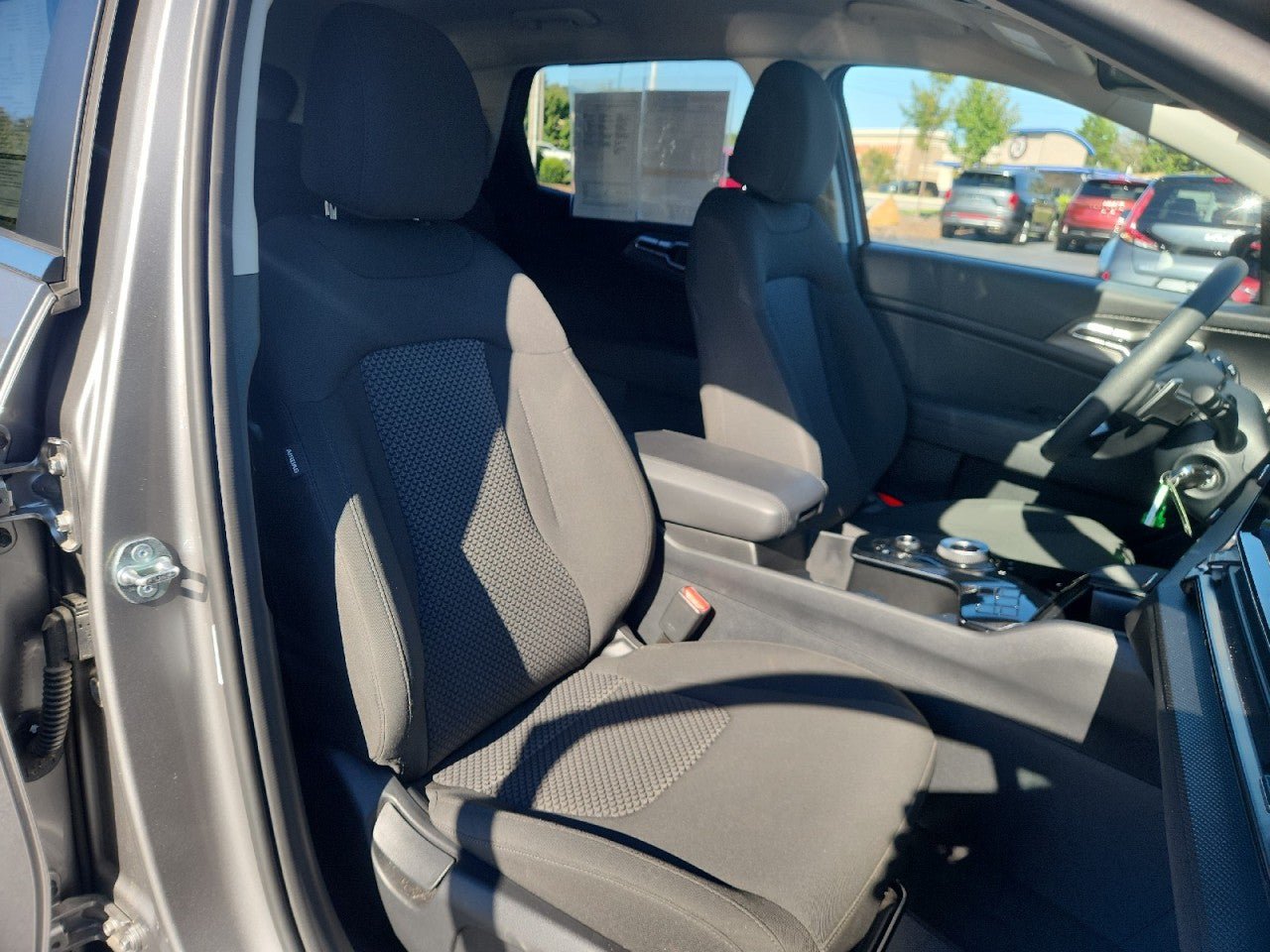 Certified 2025 Kia Sportage LX FWD image 24