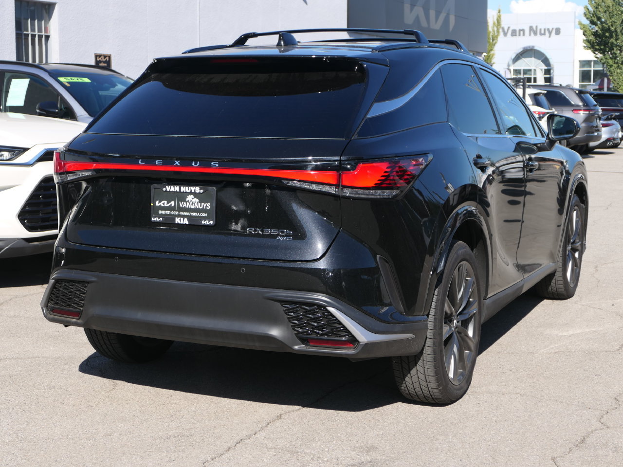 Used 2025 Lexus RX 350h w/ Convenience Package AWD/4WD image 3