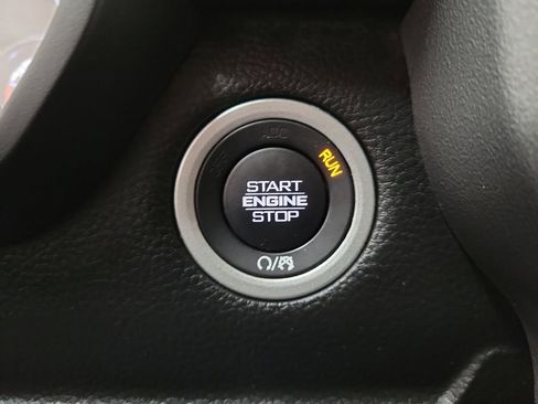 Used 2024 RAM 1500 Laramie image 31