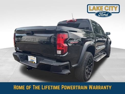 Used 2024 Chevrolet Colorado Trail Boss w/ Advanced Trailering Package AWD/4WD image 5