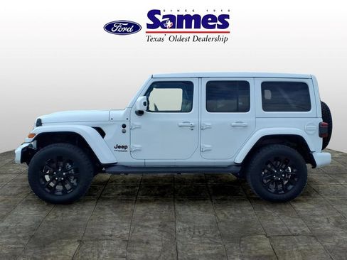 Used 2021 Jeep Wrangler Unlimited Sahara AWD/4WD image 6