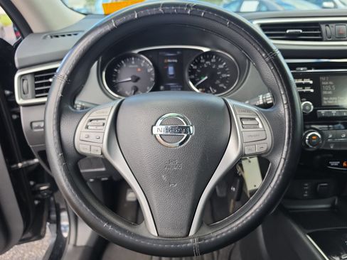 Used 2016 Nissan Rogue S FWD image 23