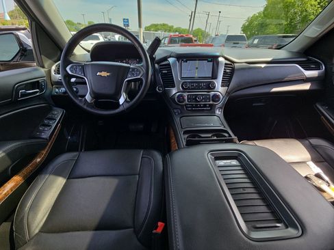 Used 2019 Chevrolet Tahoe Premier AWD/4WD image 10