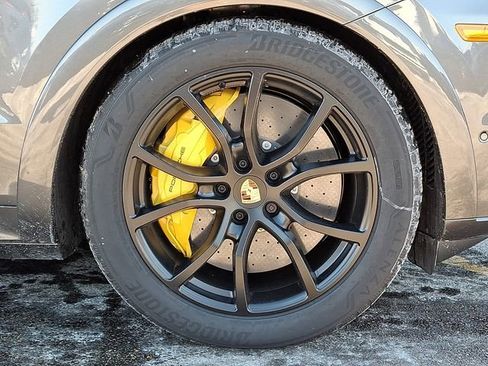New 2026 Porsche Cayenne GTS AWD/4WD image 12