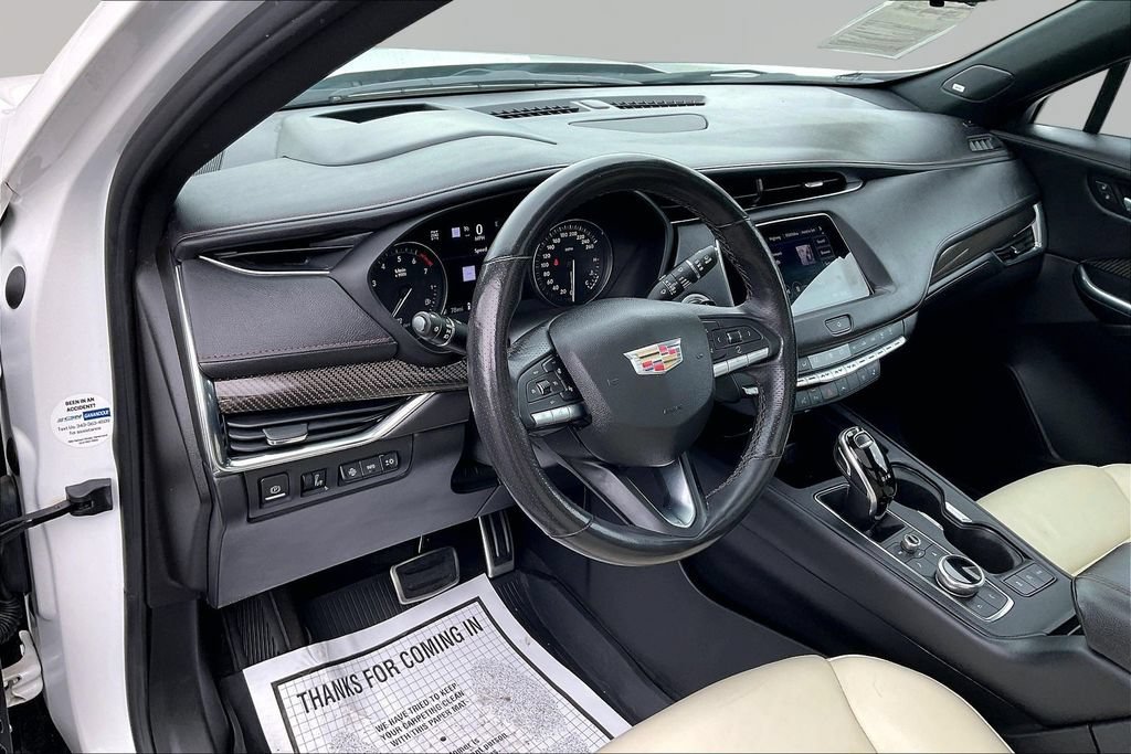 Used 2022 Cadillac XT4 Sport w/ Sun And Sound Package AWD/4WD image 19
