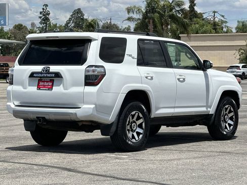 Used 2022 Toyota 4Runner TRD Off-Road Premium AWD/4WD image 3