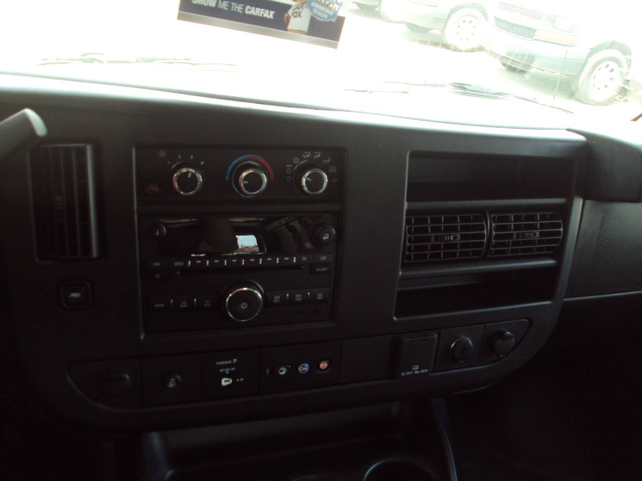 Used 2021 Chevrolet Express 3500 Extended w/ Driver Convenience Package RWD image 18