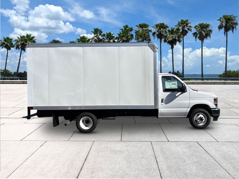 New 2025 Ford E-350 and Econoline 350 Super Duty w/ Power Equipment Group image 6
