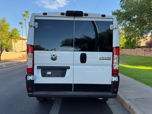 Used 2025 RAM ProMaster 2500 w/ U-Haul Equipment Group FWD image 4