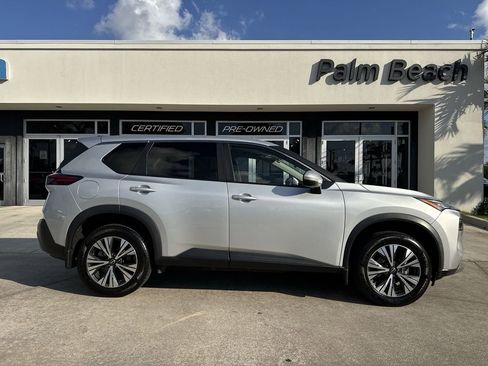 Used 2023 Nissan Rogue SV image 24