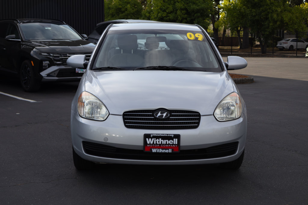 Used 2009 Hyundai Accent GLS FWD image 4