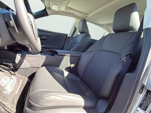 New 2025 Lexus ES 350 350 image 10