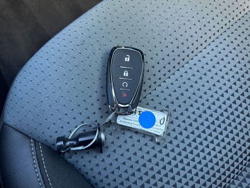 Used 2025 Chevrolet Trax LT image 22