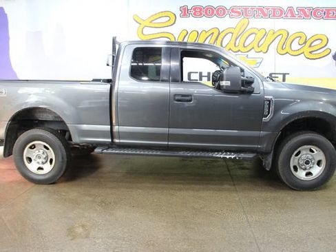 Used 2018 Ford F250 XLT w/ FX4 Off-Road Package AWD/4WD image 1