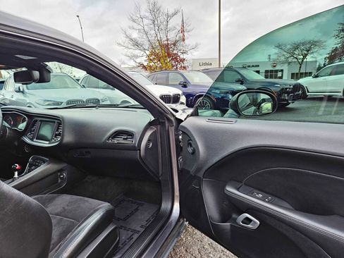 Used 2016 Dodge Challenger R/T Scat Pack w/ Leather Interior Group image 10