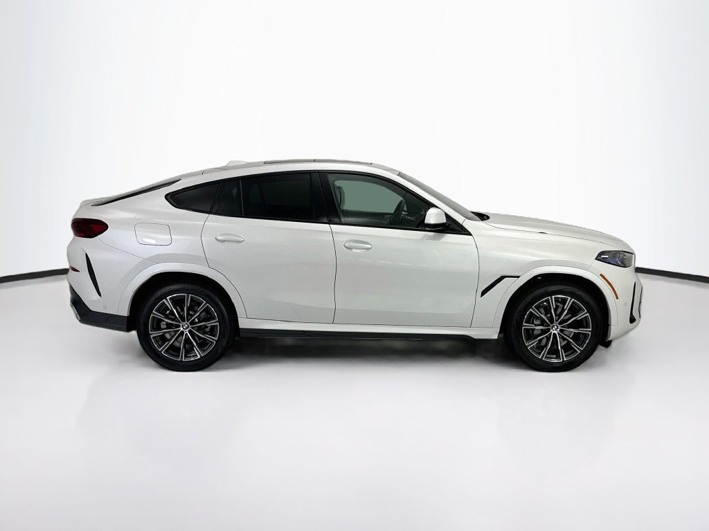 New 2027 BMW X6 xDrive40i w/ Climate Comfort Package AWD/4WD image 4