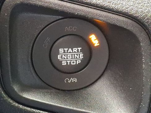 Used 2024 Jeep Gladiator Sport image 27