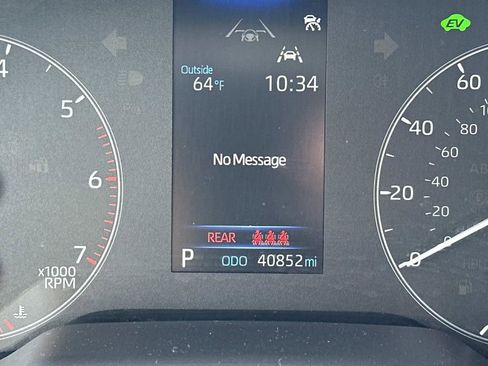 Used 2025 Toyota Corolla LE FWD image 21