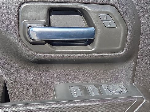 Used 2024 Chevrolet Silverado 1500 Custom image 13