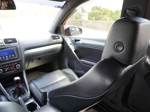 Used 2013 Volkswagen Golf R 4-Door AWD/4WD image 36