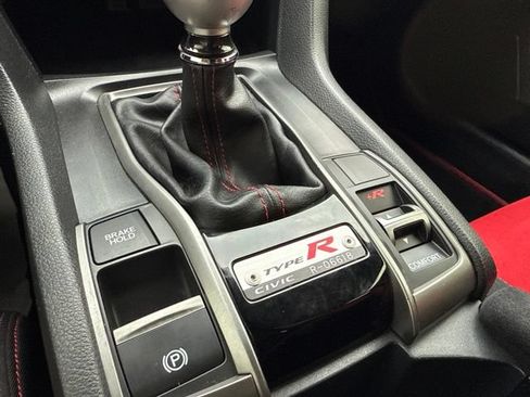 Used 2018 Honda Civic Type R image 27