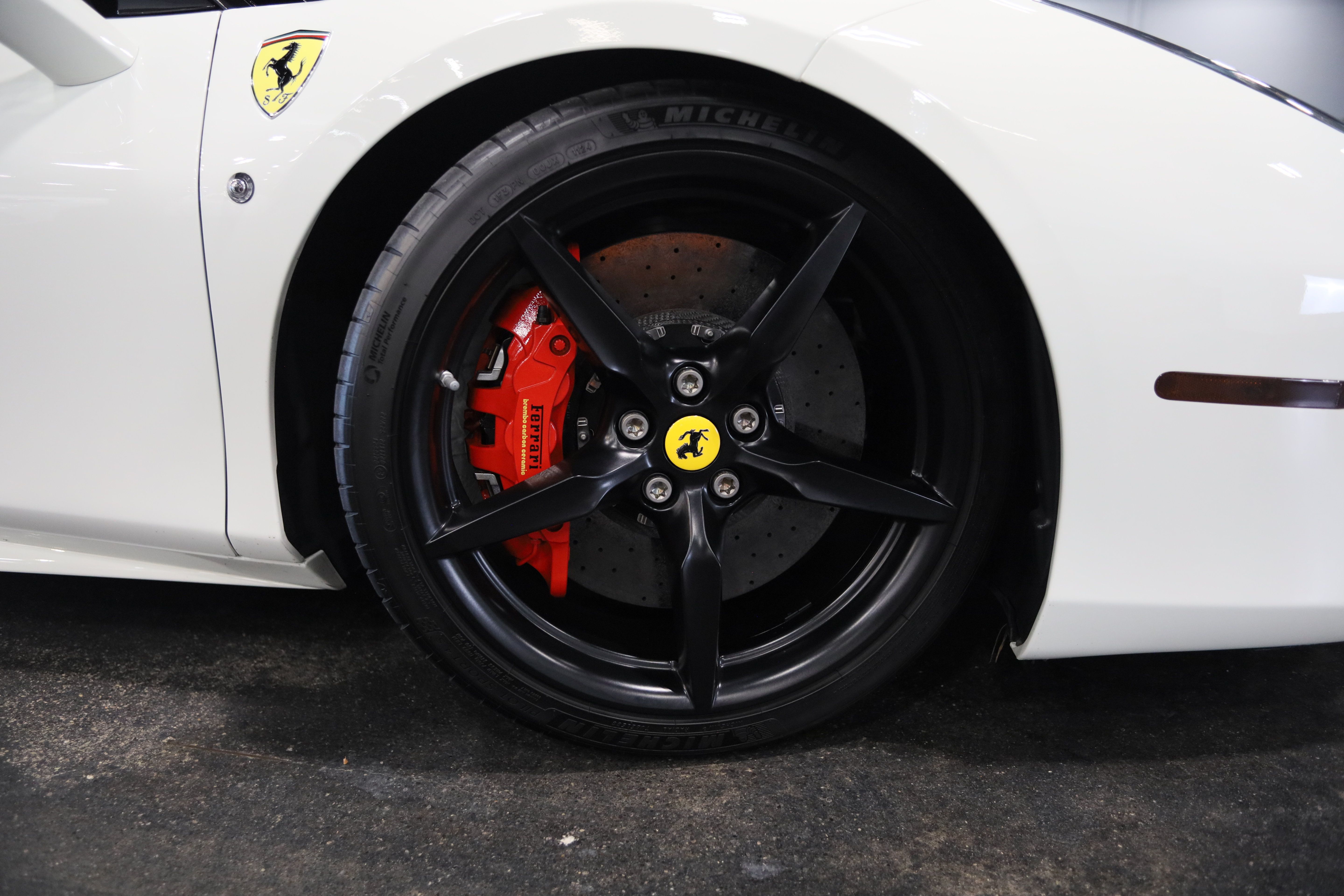 Used 2016 Ferrari 488 GTB RWD image 11