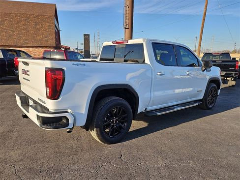 Used 2025 GMC Sierra 1500 Elevation w/ Preferred Package image 8