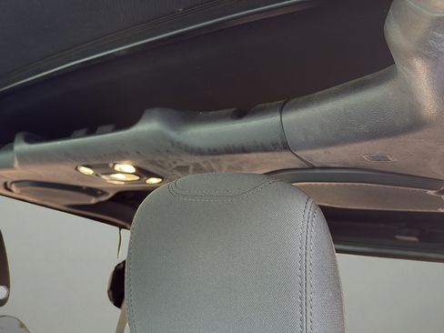 Used 2020 Jeep Wrangler Sport AWD/4WD image 12