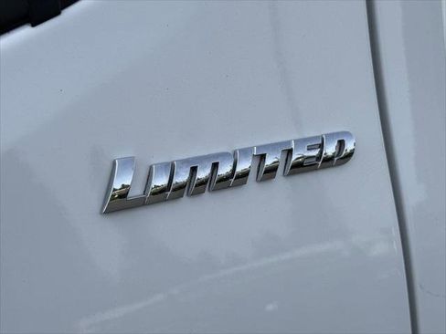 Certified 2019 Toyota Tacoma Limited AWD/4WD image 16