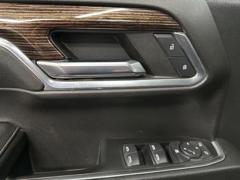 Used 2023 GMC Sierra 1500 Elevation image 19
