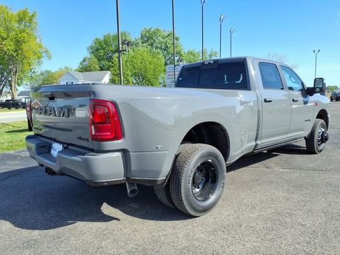 New 2026 RAM 3500 Laramie AWD/4WD image 7