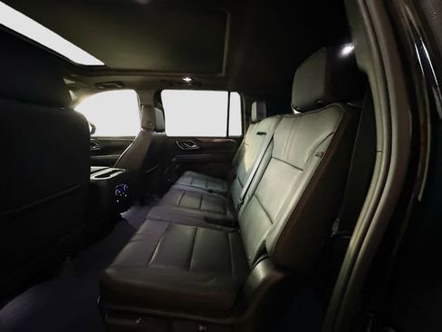 Used 2023 Chevrolet Suburban RST image 27